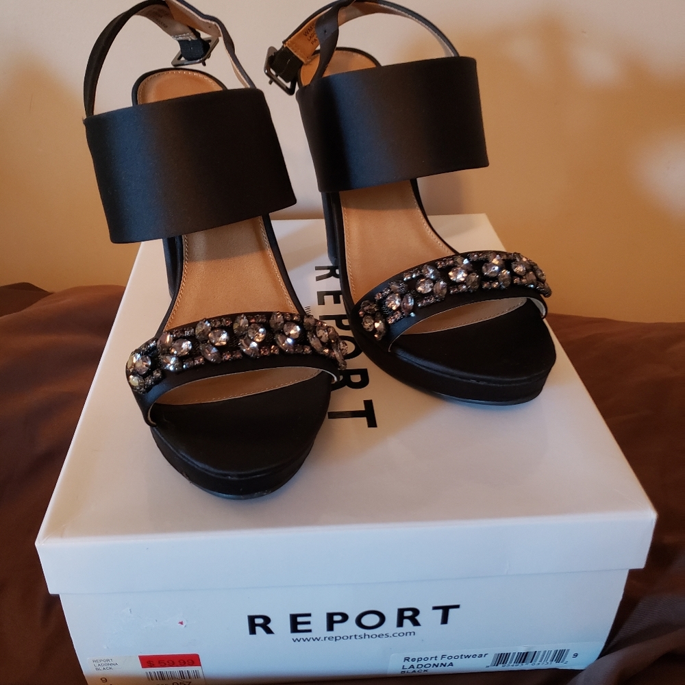 Report Ladonna Heels